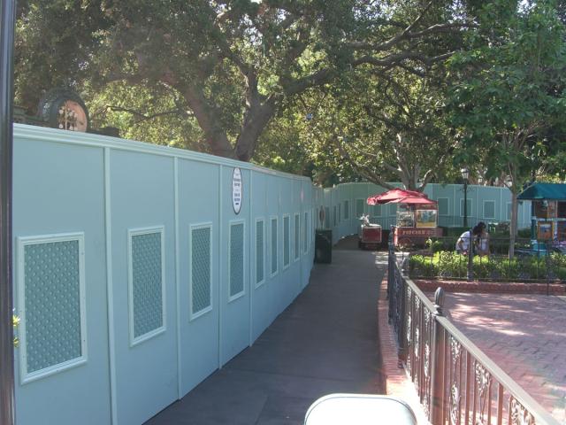 A solid wall extends from the French Market to the Haunted Mansion